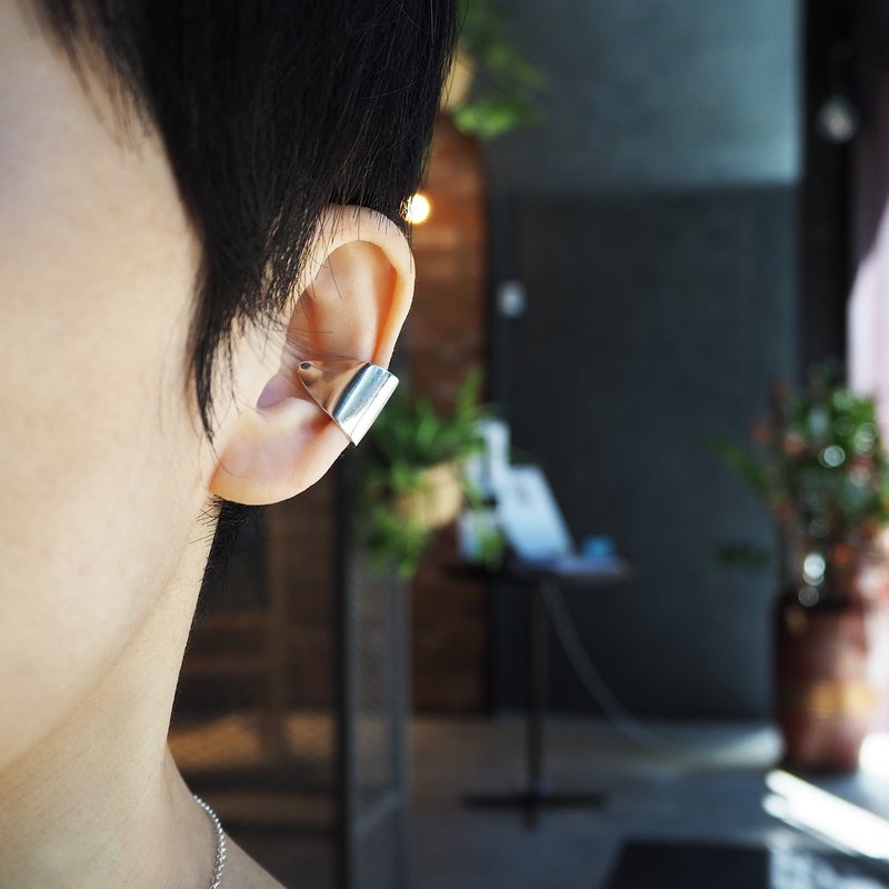 flag earring_旗幟耳骨夾 沒耳洞 耳環 耳夾 訂製 earcuff 單隻 - 耳環/耳夾/耳骨夾 - 銀 銀色