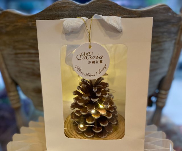 松ぼっくりのクリスマスツリー クリスマスデコレーション