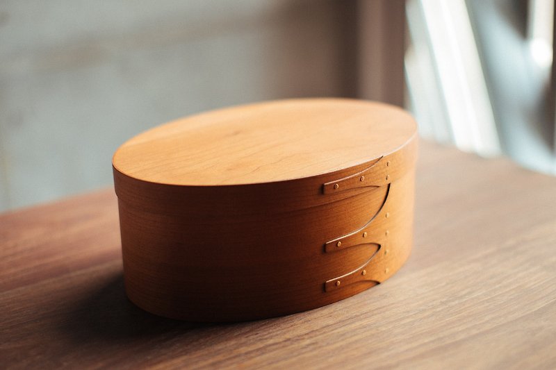 SHAKER BOX- Oval-M - Items for Display - Wood Brown