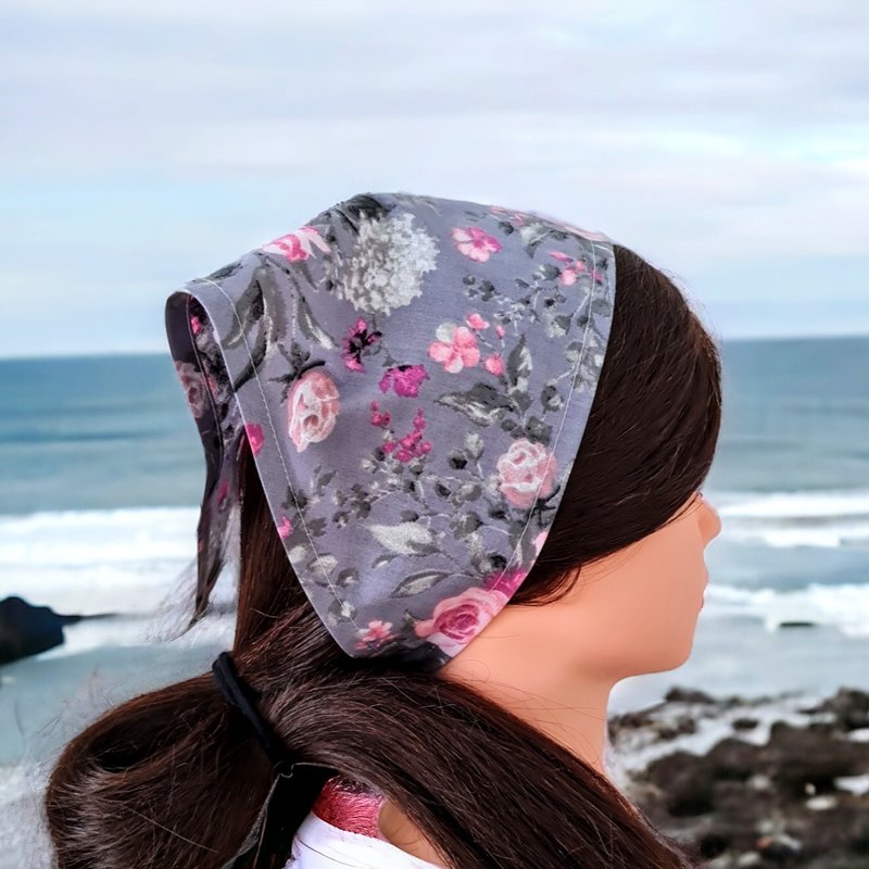 Cotton Floral bandana with ties, Handmade triangle head scarf, Y2k hair kerchief - 髮箍/髮帶 - 棉．麻 灰色