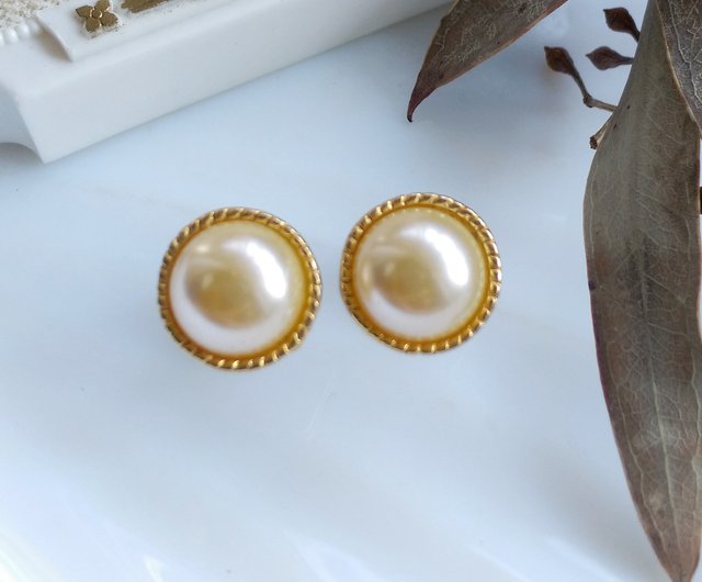 Pin on Small earrings gold