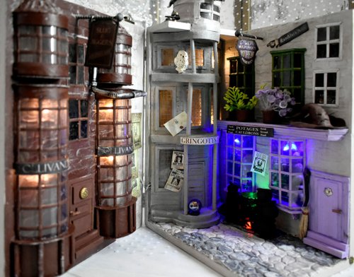 Book nook DIAGON ALLEY insert between books, miniature street - Shop  StudioInteriorS Lighting - Pinkoi