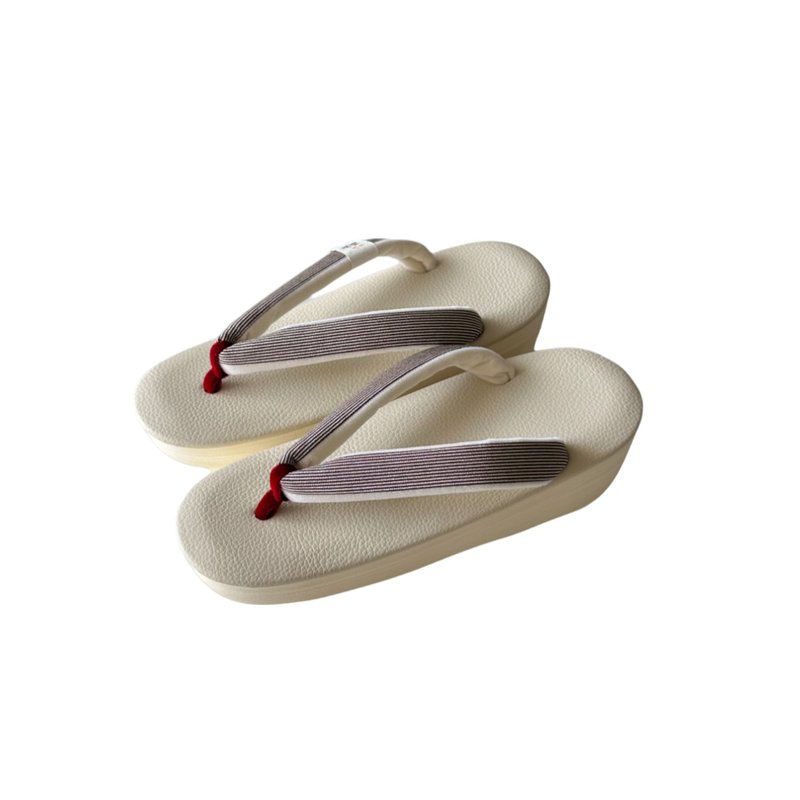 Macaron Souju EVA Pure Silk Komon Dyed Hanaoto Vanilla - Slippers - Silk White