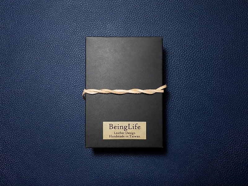 Plus purchase gift box packaging - วัสดุห่อของขวัญ - กระดาษ สีดำ