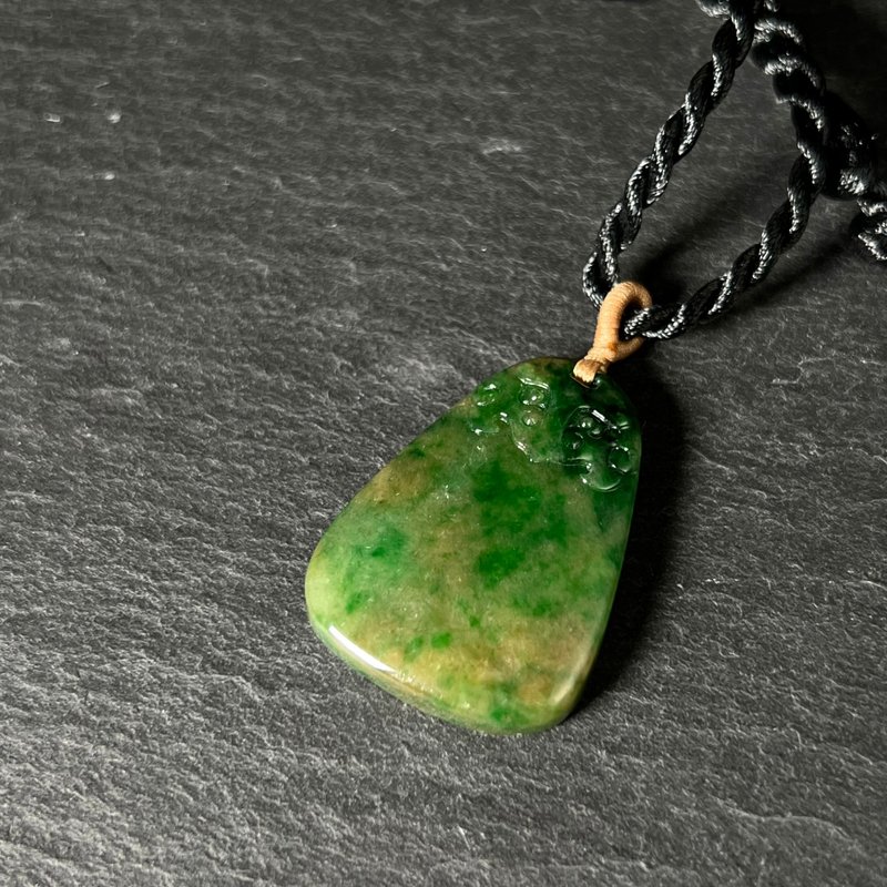 Ancient beast | Three-color Taotie Wushi card - Necklaces - Jade Green