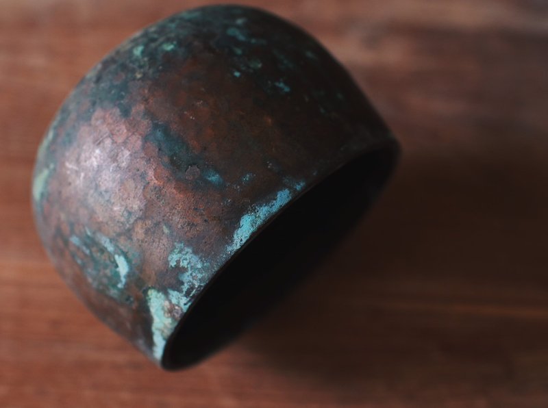 ทองแดงทองเหลือง ของวางตกแต่ง สีกากี - Old brass round file