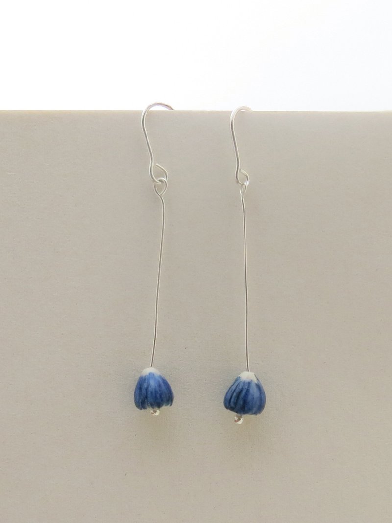 Clochette 青花磁ピアス / 青花磁アクセサリー - ピアス・イヤリング - 磁器 ブルー