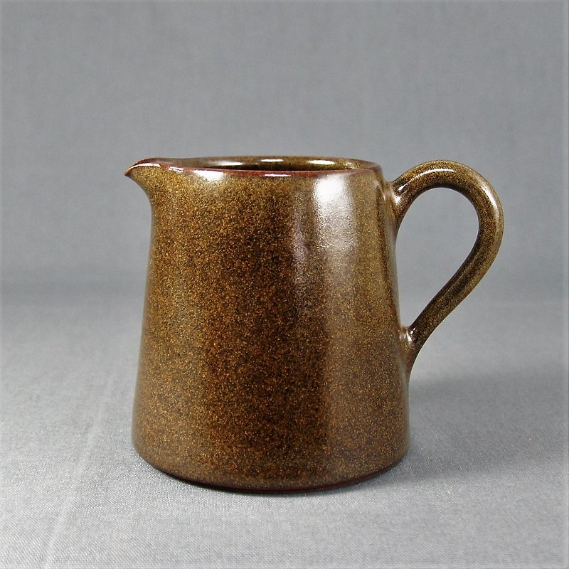 Wujin has a tea sea, a fair cup - capacity of about 360ml - Teapots & Teacups - Pottery Black