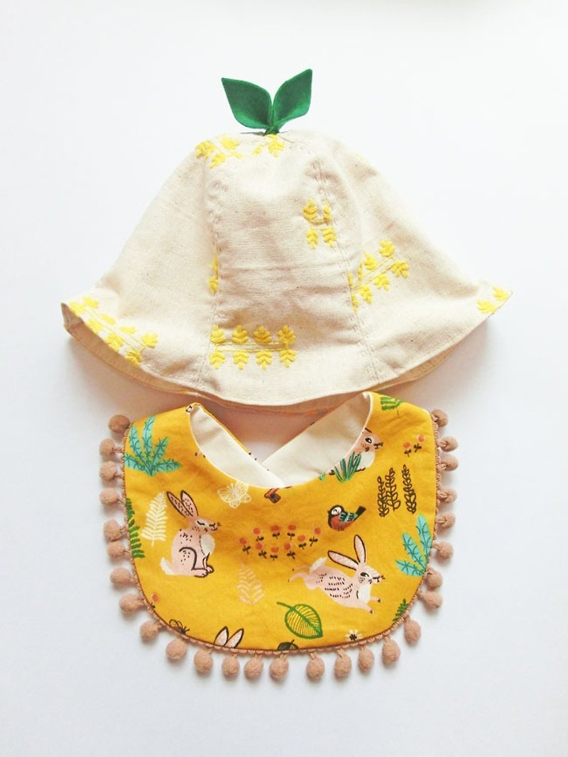 *HAPPY WINTER BAG* -- Leaf Hat & Baby Bib -- Yellow - 圍兜/口水巾 - 棉．麻 白色