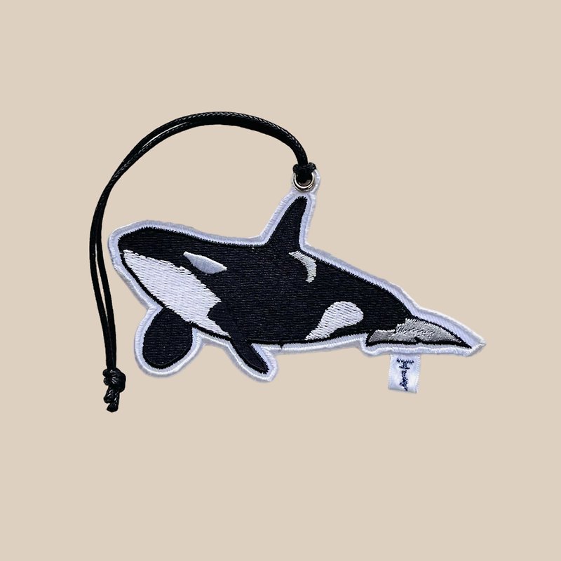 Killer whale embroidery tag / customized name - ป้ายสัมภาระ - งานปัก หลากหลายสี