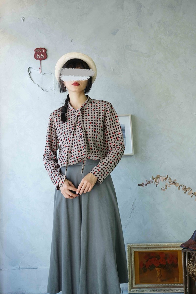 尋寶古著-摩卡棕彩點復古綁帶雪紡襯衫 - 女襯衫 - 聚酯纖維 卡其色