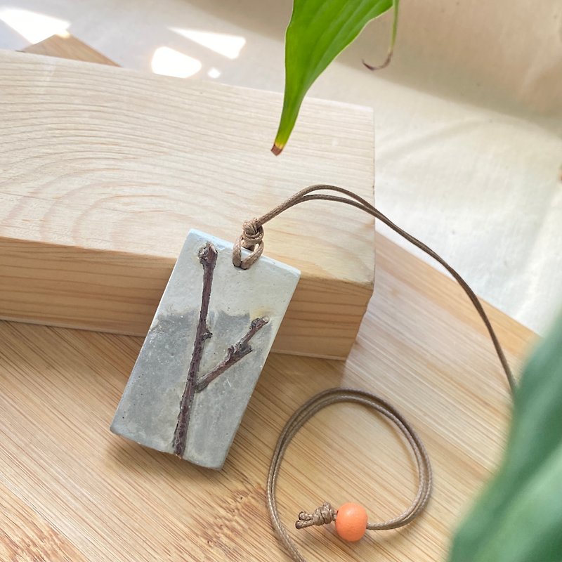 ปูน สร้อยคอ สีเทา - Cement necklace (aroma diffuser) - UPCYCLING, Eco