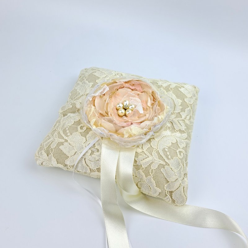 婚禮戒指枕 戒子座 結婚裝飾 婚禮用品 RB001 - 戒指 - 絲．絹 銀色