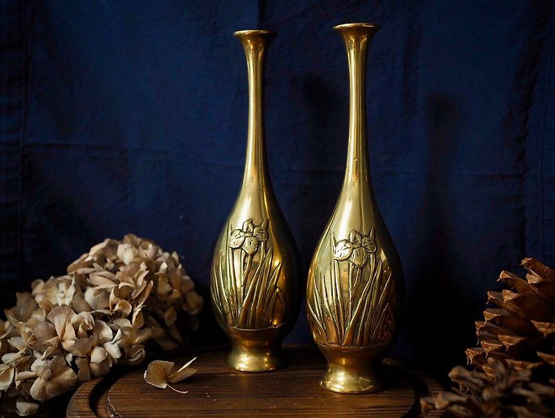 アイリスの花アンティーク花瓶販売 - 置物 - 銅・真鍮 