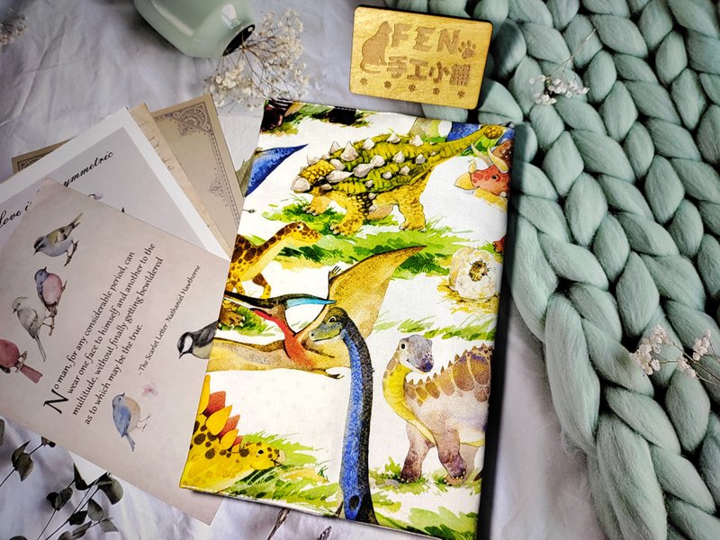 動物系列-美國棉布白底侏儸紀世界恐龍布書衣-布書套A5/25K手冊套 - 書衣/書套 - 棉．麻 