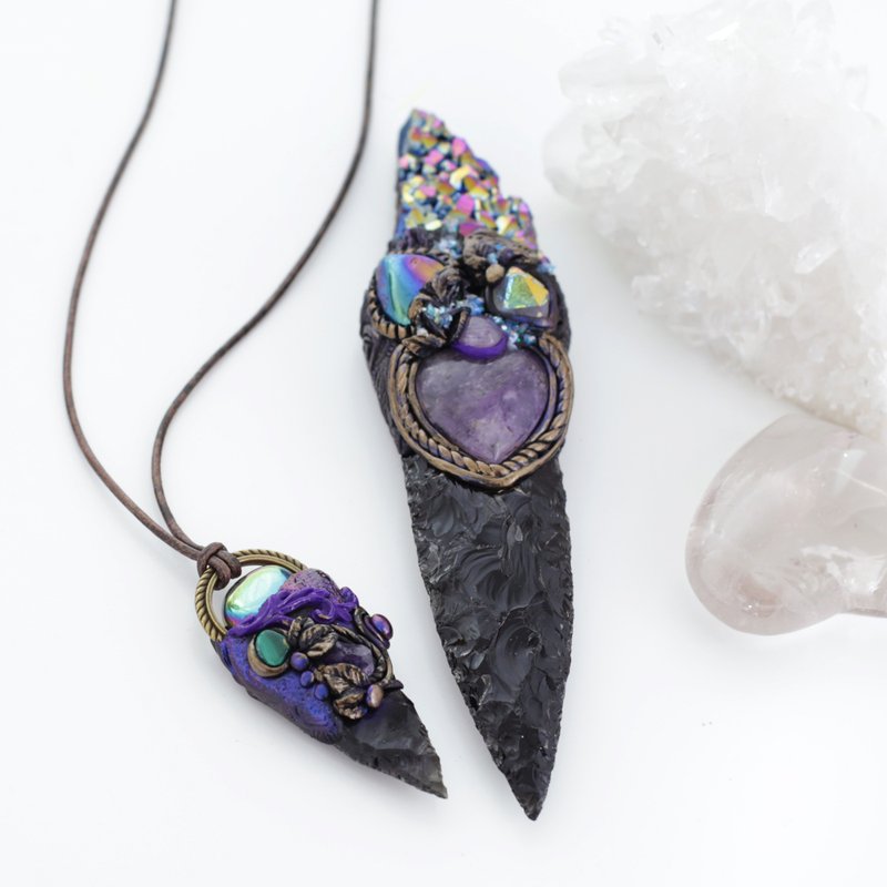 Black Obsidian Arrowhead (Wand & Pendant Set) - ของวางตกแต่ง - คริสตัล สีน้ำเงิน