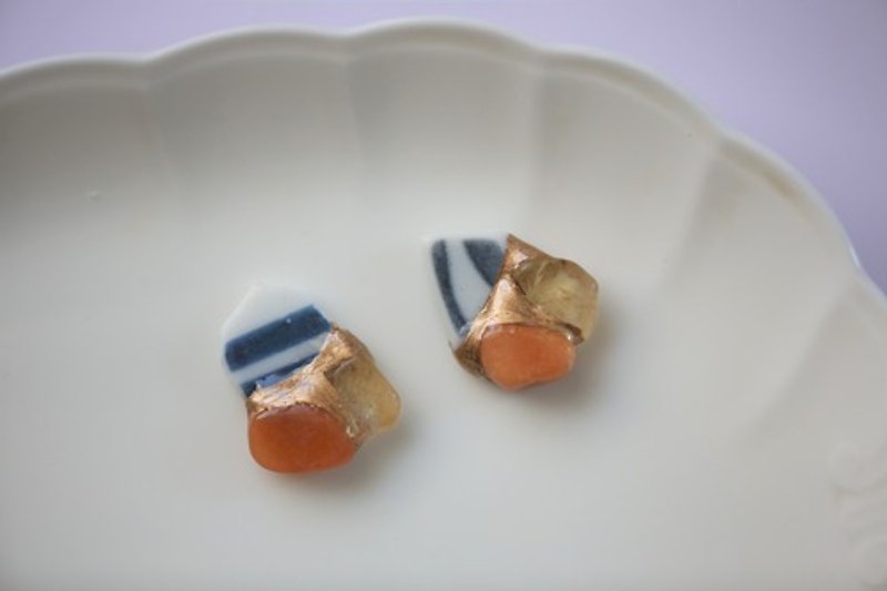 เครื่องเพชรพลอย ต่างหู - Kintsugi x natural stone earrings Clip-On(orange aventurine, citrine, sea pottery)