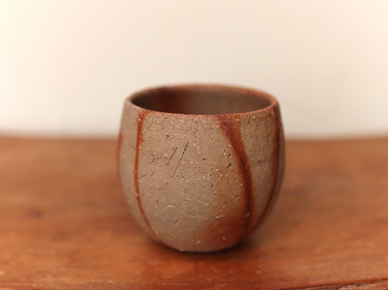 Bizen free cup (medium), hidashi f1-047 - แก้ว - ดินเผา สีนำ้ตาล