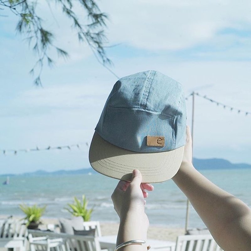 blue and beige 5panel cap - 帽子 - 棉．麻 藍色