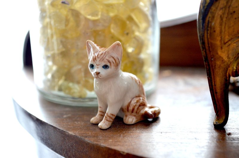 Japanese handmade hand-painted ceramic cat mini size handmade ultra-fine doll house furnishings home decoration - ของวางตกแต่ง - ดินเผา สีนำ้ตาล