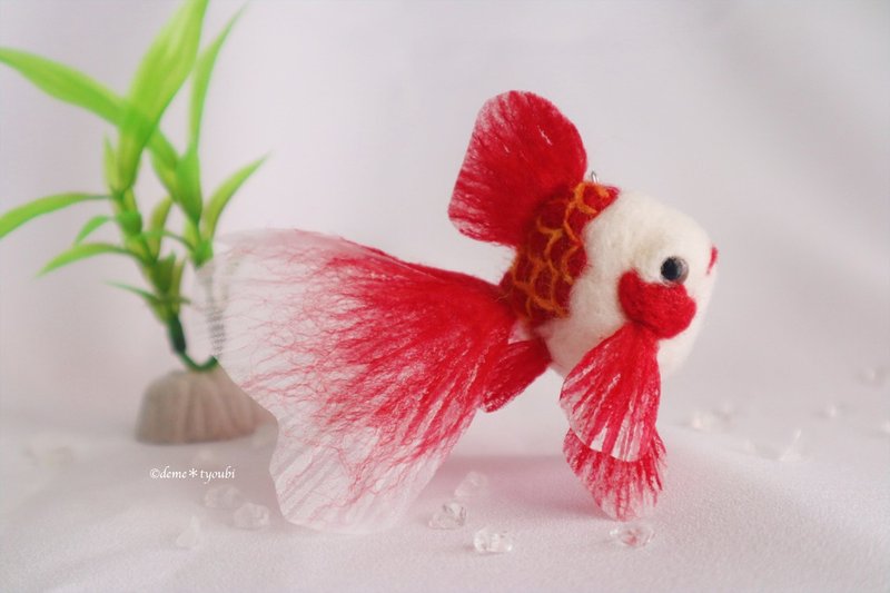 たゆたう金魚モビールS-白がち更紗琉金- - 擺飾/家飾品 - 陶 紅色