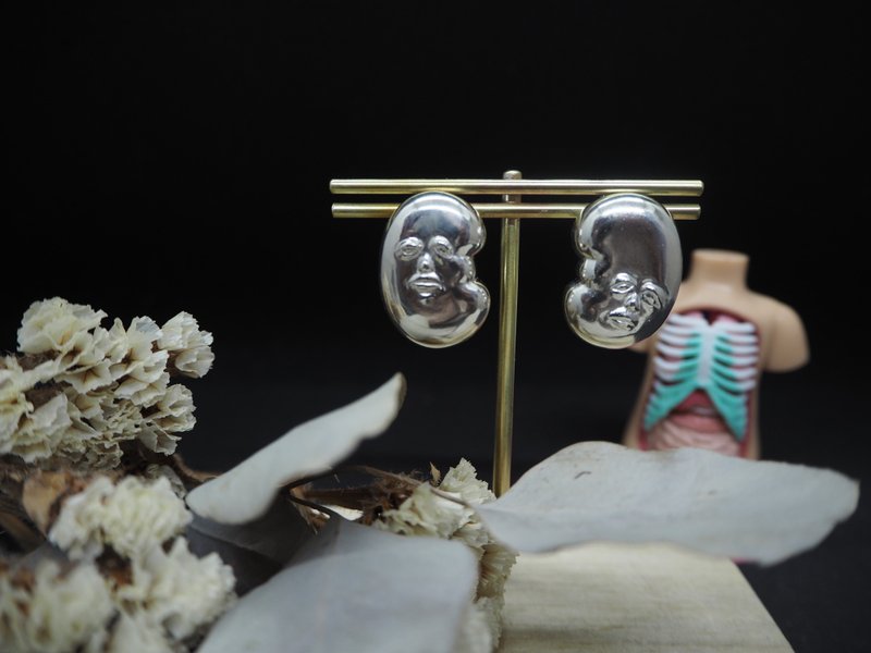 麻油腰子-純銀耳環 - 耳環/耳夾/耳骨夾 - 純銀 