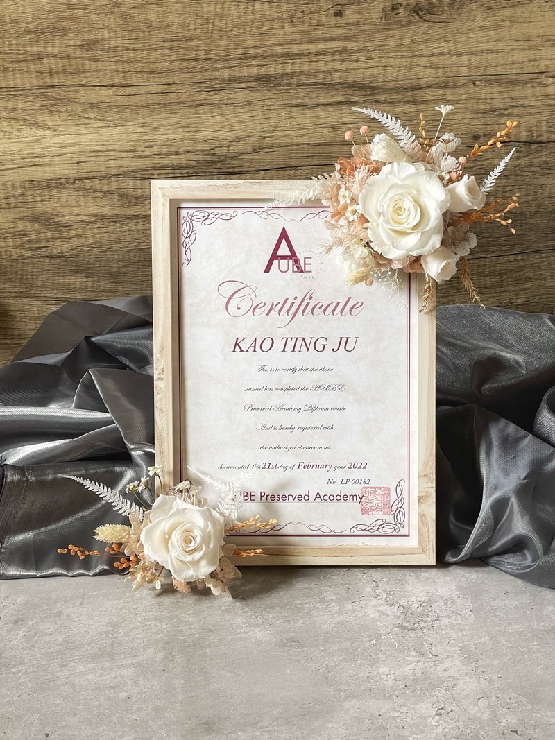 Immortal flower photo frame/picture frame/certificate frame - Dried Flowers & Bouquets - Plants & Flowers White