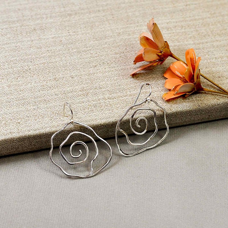 Spring Rose Earrings | Memorial Engraving | Customized | Gifts - ต่างหู - โลหะ 