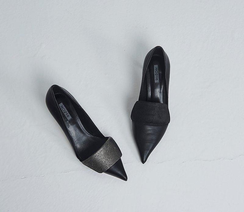 Cut flat mouth, fine leather, high heel black - รองเท้าส้นสูง - หนังแท้ สีดำ
