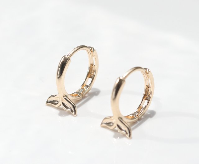 14K ホエールロック イヤリング 内径 8mm - ショップ CHARIS GRACE