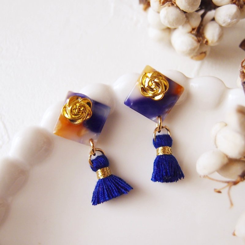 amber. Indigo x Autumn/Winter Tassel-Clip-on Earrings Pin Earrings Stainless Steel Earrings - Earrings & Clip-ons - Plastic Blue