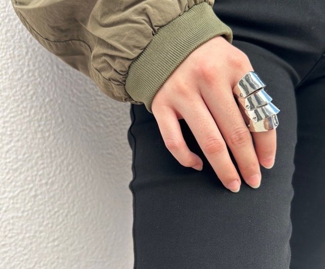 アクセサリー theredthread S armor ring アクセサリー theredthread S armor ring THEREDTHREAD / ザ