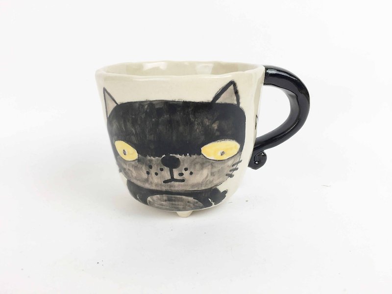 Nice Little Clay Small Four-Foot Cup Stinky Cat Cute Cat 0108-03 - Mugs - Pottery White