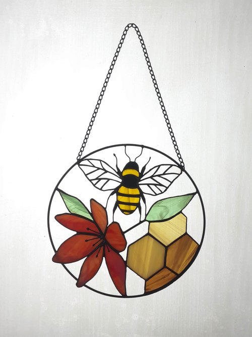 二匹の猫とミツバチと三種の花 ヴィンテージ ステンドグラス キジトラ 蜜蜂 500x0.jpg