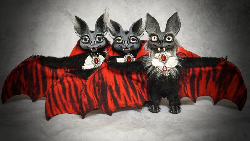 In stock. Halloween set Three Dracula bats. OOAK fantasy dolls, stuffed teddy. - ตุ๊กตา - เส้นใยสังเคราะห์ สีแดง