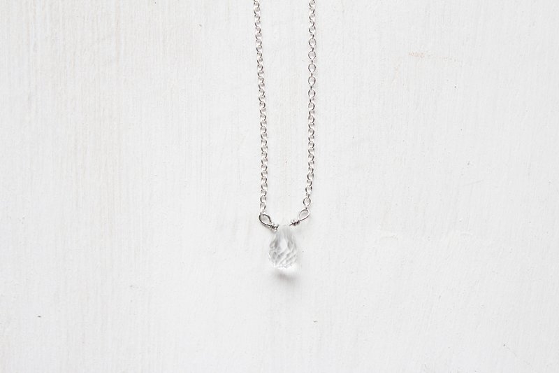 【APRIL 4-birthstone-White topaz】lucky clavicle silver necklace  (adjustable) - สร้อยคอ - เครื่องเพชรพลอย ขาว