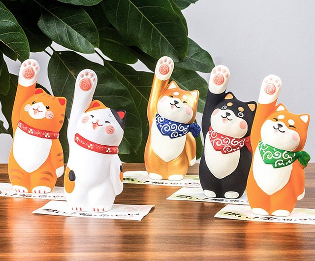 幸運を引き寄せる粘土で作られた日本の京都の龍と虎、かわいい
