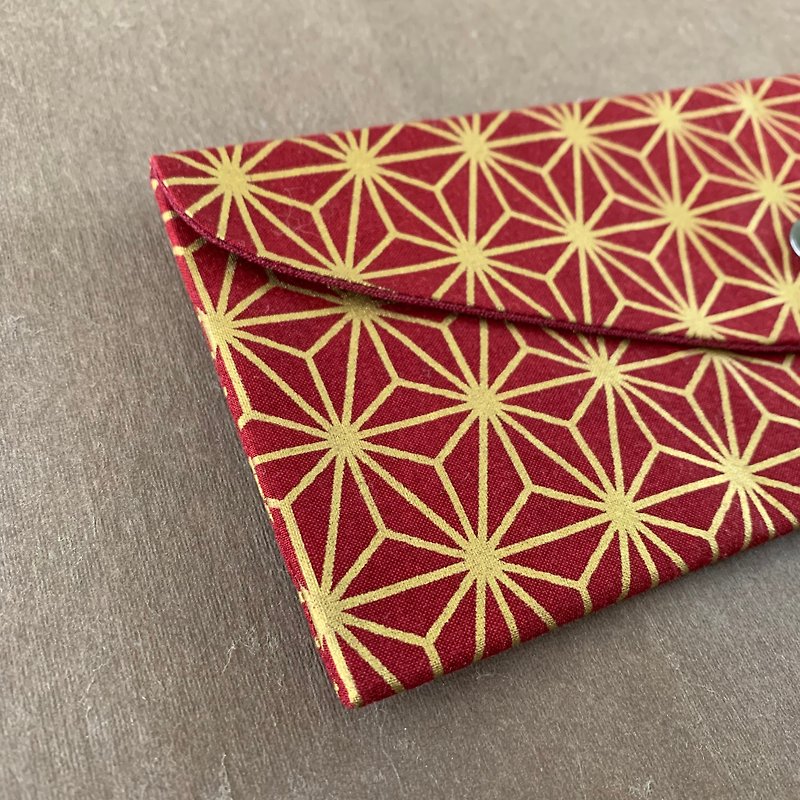 Island Senjia / Red Bag / Happy Tile - ถุงอั่งเปา/ตุ้ยเลี้ยง - ผ้าฝ้าย/ผ้าลินิน สีแดง