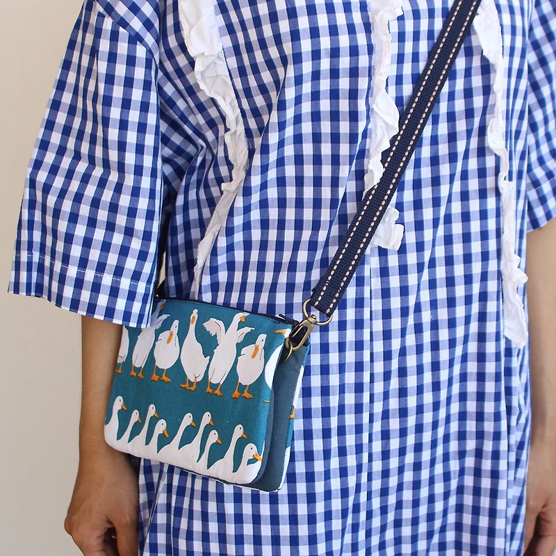 Big goose three-layer cross-body bag / mobile phone bag storage bag - Messenger Bags & Sling Bags - Cotton & Hemp Blue