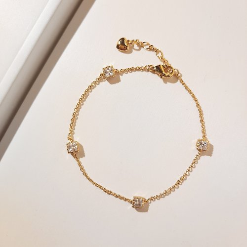 Queen Jocelyn 賈思琳 輕珠寶 【禮物】簡約時尚方形 14K金色手鍊|輕珠寶|鋯石|金色