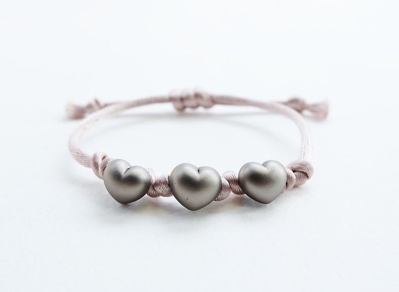 Three hearts knot with gray rope bracelet - สร้อยข้อมือ - วัสดุอื่นๆ สีเทา