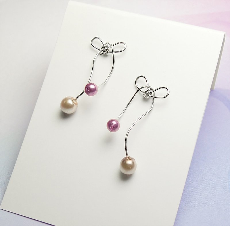 Bow, pearl, white fungus ear clips (three colors optional) - ต่างหู - วัสดุอื่นๆ หลากหลายสี