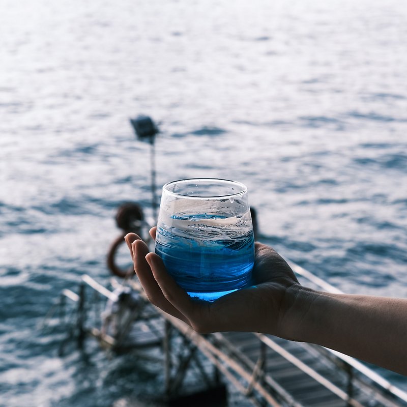 Ocean waves resin glass - Cups - Resin Blue