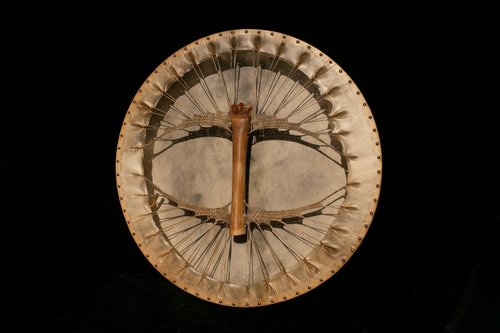 Ultreya Drums Shaman Drum 儀式鼓 獸骨握把 native drum 羽翼狀 手工編織 傳統