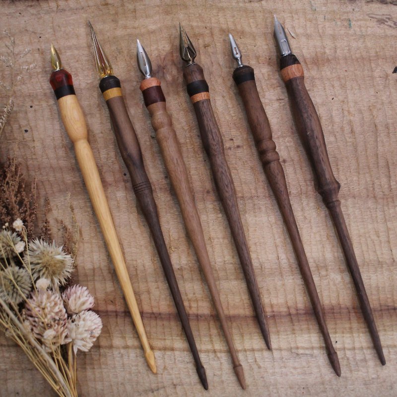 Wooden dip pen (straight rod) / with Bortoletti dip pen slot - ปากกาจุ่มหมึก - ไม้ สีนำ้ตาล