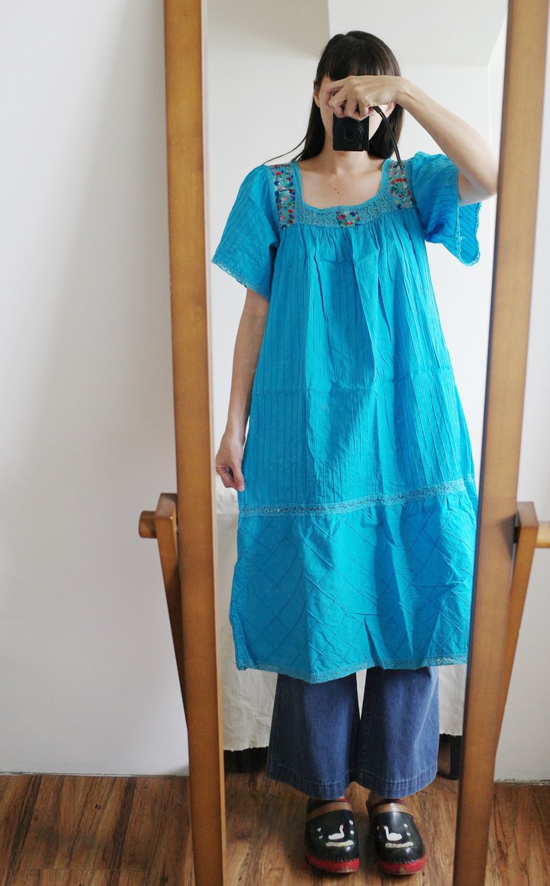 Vintage 墨西哥手工刺繡洋裝 天藍色 古著 - 洋裝/連身裙 - 棉．麻 