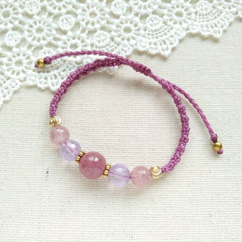 BUHO hand made. Peach blossoming open. Strawberry crystal X South American wax wax bracelet - Bracelets - Gemstone Red