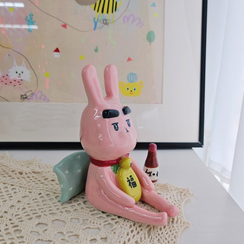 超強大的醜醜兔經理 - 擺飾/家飾品 - 陶 多色