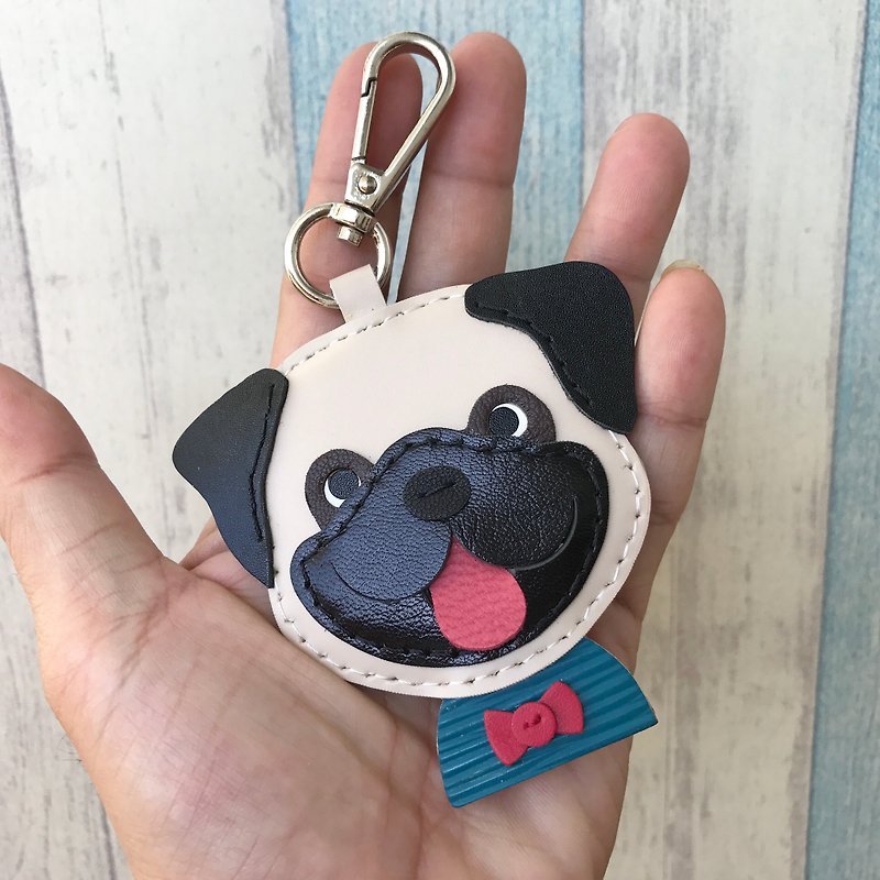 Healing small things rice / black cute big head pug dog hand-sewn keychain small size - Keychains - Genuine Leather Black
