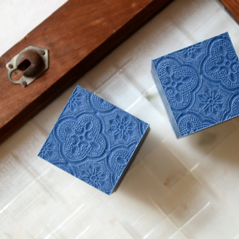 青黛海棠皂  滋潤款/敏感肌 - 肥皂/手工皂 - 植物．花 藍色